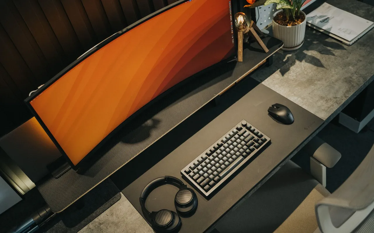Un bureau gamer compact pour petit espace mérite autant d'attention qu'un grand setup